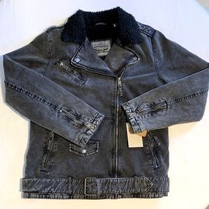Levi's Jacket Black Acid Washed Denim Belted Sherpa Collar Women’s Medium